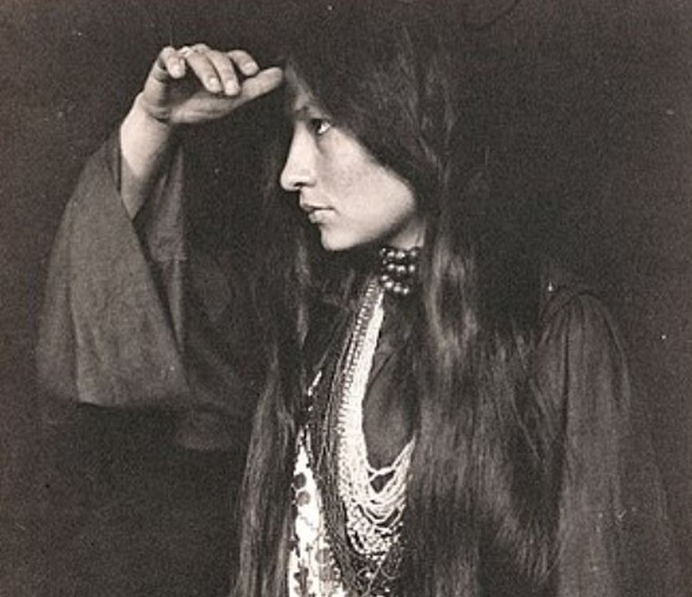 Zitkala-Ša fue una destacada activista indígena de Estados Unidos. Wikipedia