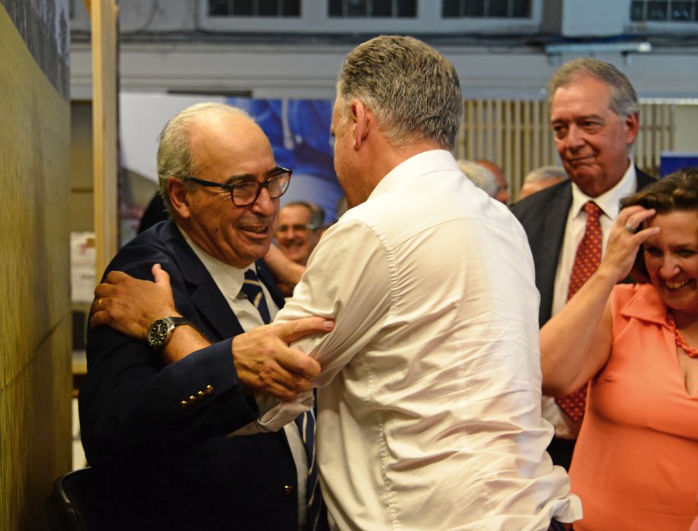 Fratti y el saludo con el presidente de la República, con quien lo precedió como ministro a pocos metros, Fernando Mattos.