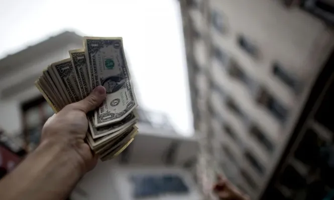 El nuevo debate del macrismo: ¿qué hacer si el dólar se vuelve a planchar?