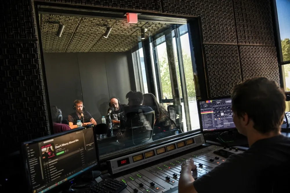 Urbana FM tuvo hoy la despedida de su programación