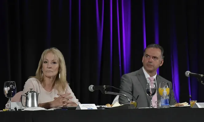 Carolina Cosse y Yamandú Orsi