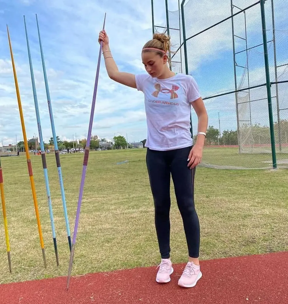 Rotundo con sus jabalinas