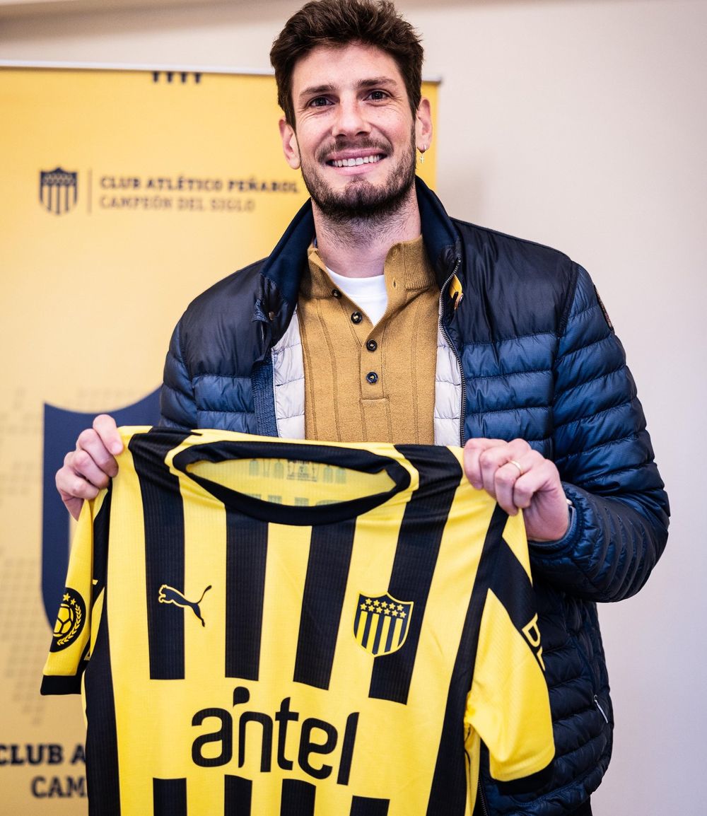 Felipe Avenatti firmó contrato con Peñarol
