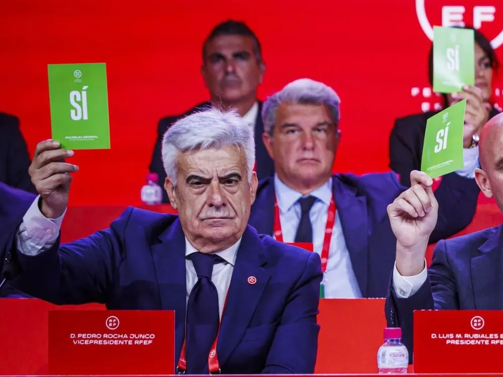 Pedro Rocha sería el sustituto de Rubiales.