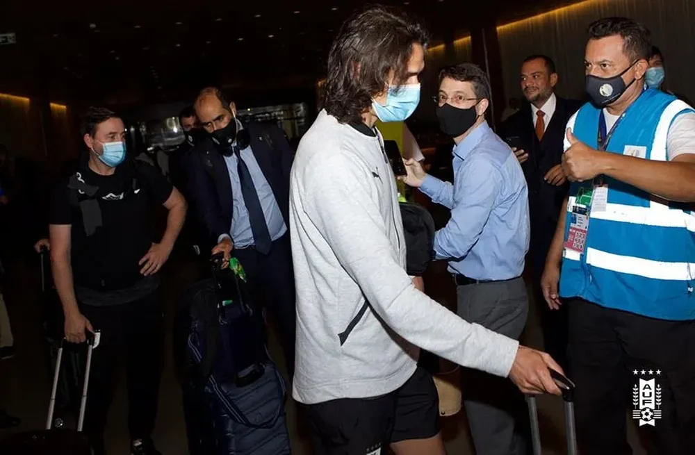 La llegada de Cavani y la selección uruguaya a Brasilia