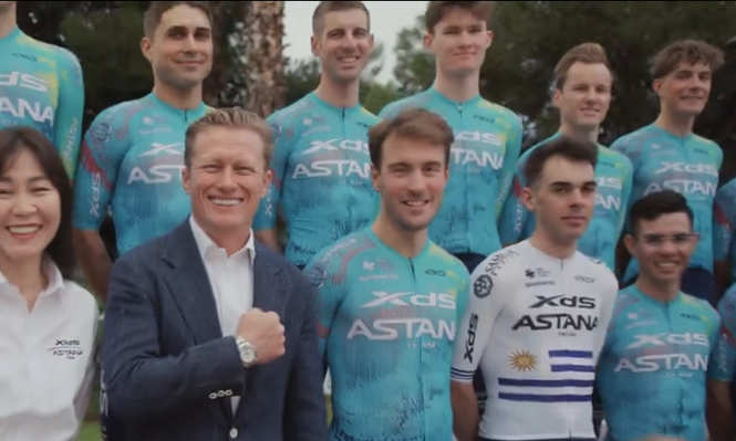 La presentación del XDS Astana Team con el uruguayo Thomas Silva