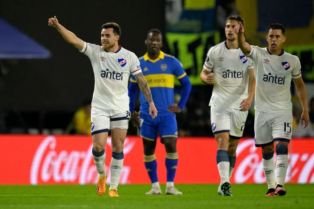 Trezza celebra el empate 1-1