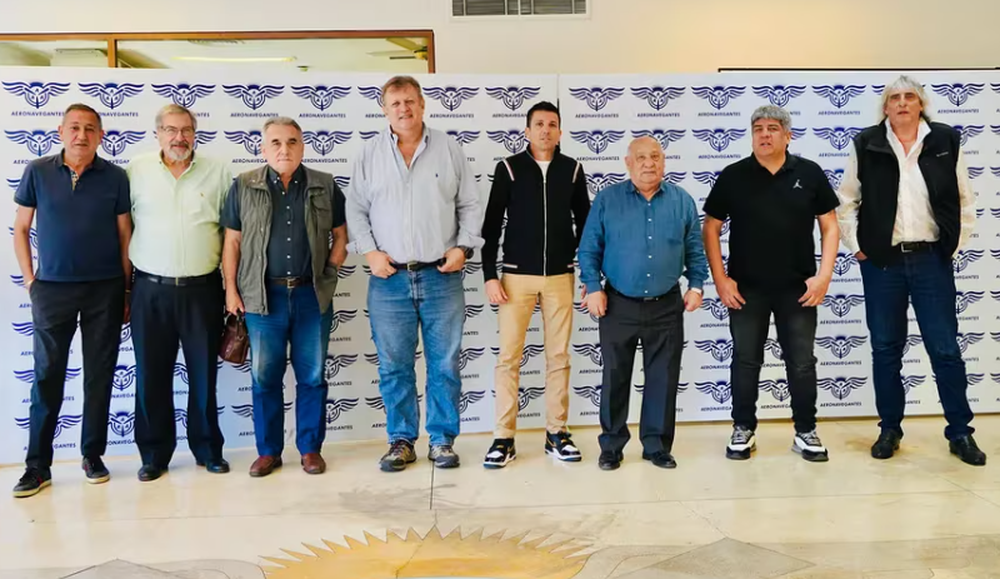 Omar Maturano (La Fraternidad), Mario Caligari (UTA), Juan Carlos Schmid (Portuarios), Pablo Biró (Pilotos), Juan Pablo Brey (Aeronavegantes), Raúl Durdos (Marítimos), Pablo Moyano (Camioneros) y Omar Pérez (Camioneros)