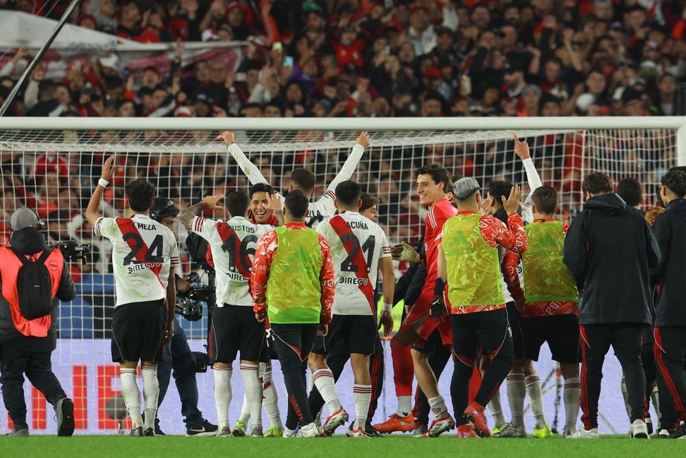 River Plate celebra su victoria contra Rosario Central, que lo clasificó a la final del Torneo Apertura argentino