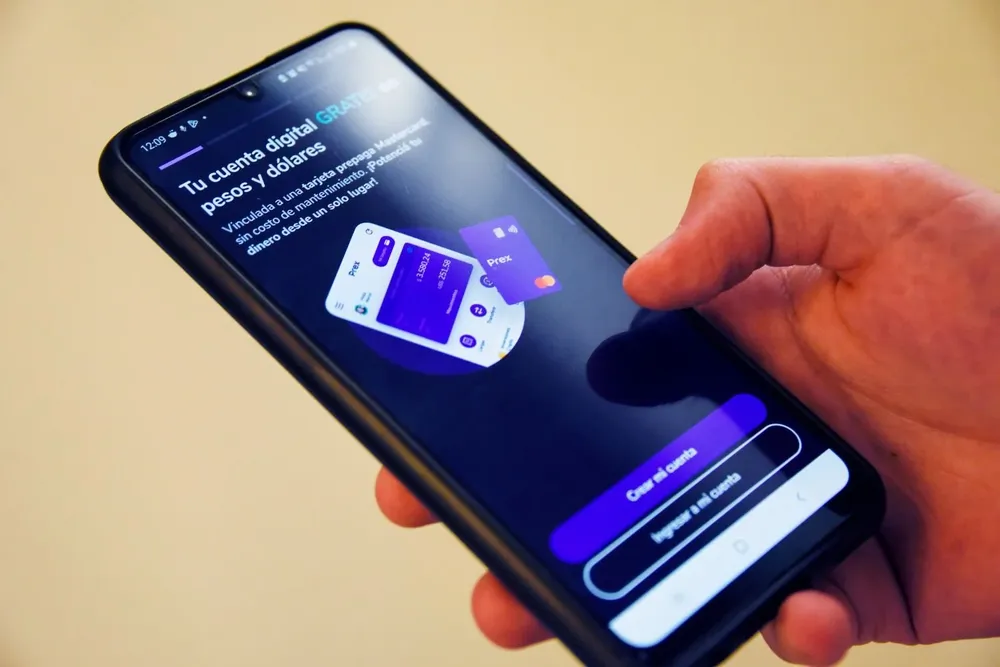 El exedil criticó a la empresa por no reembolsarle lo que perdió