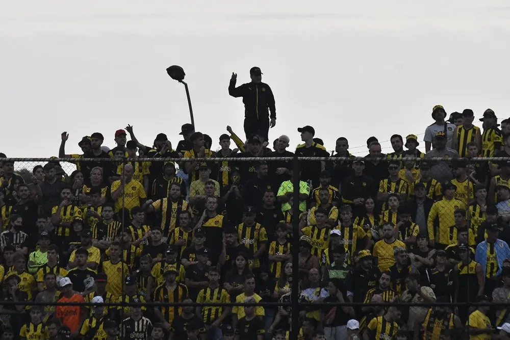 Hinchas de Peñarol en Jardines