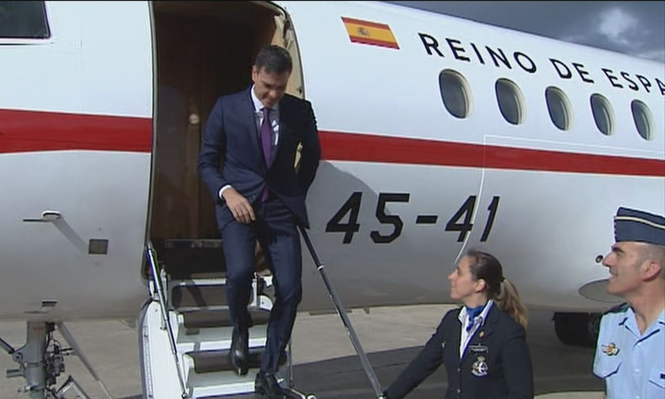 Demoras en el regreso de Pedro Sánchez por una avería