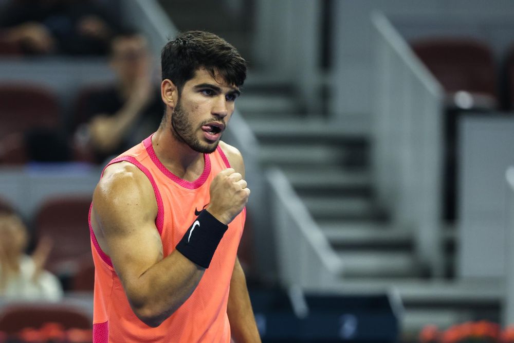 Carlos Alcaraz se mide ante Medvedev.