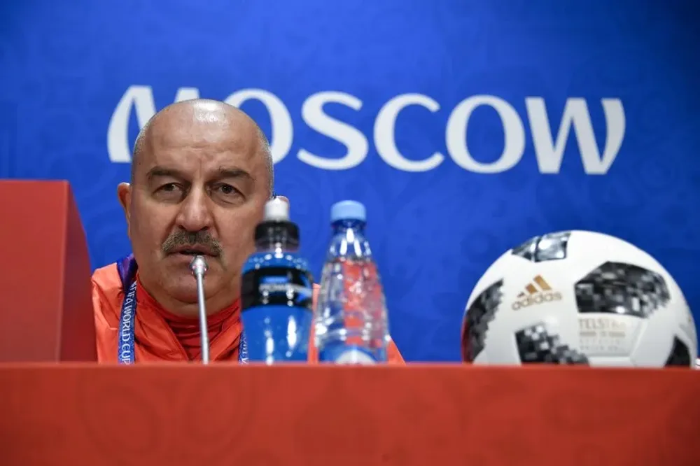 Cherchésov en la conferencia previa al debut de Rusia