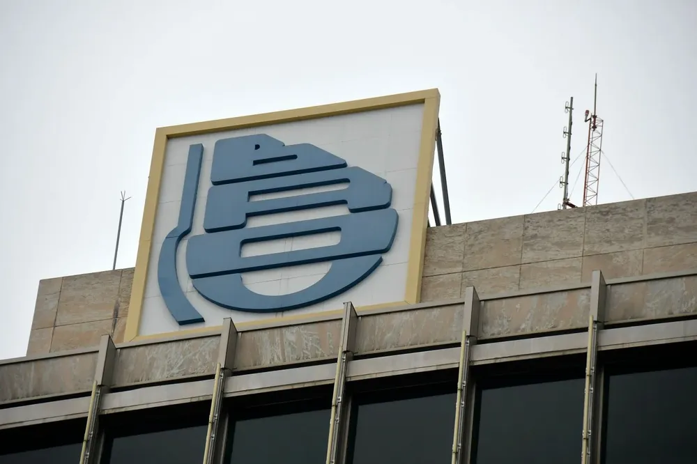 Fachada del Banco República (BROU)