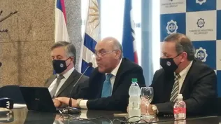Paganini junto a Murara y Delgado en la conferencia de prensa.
