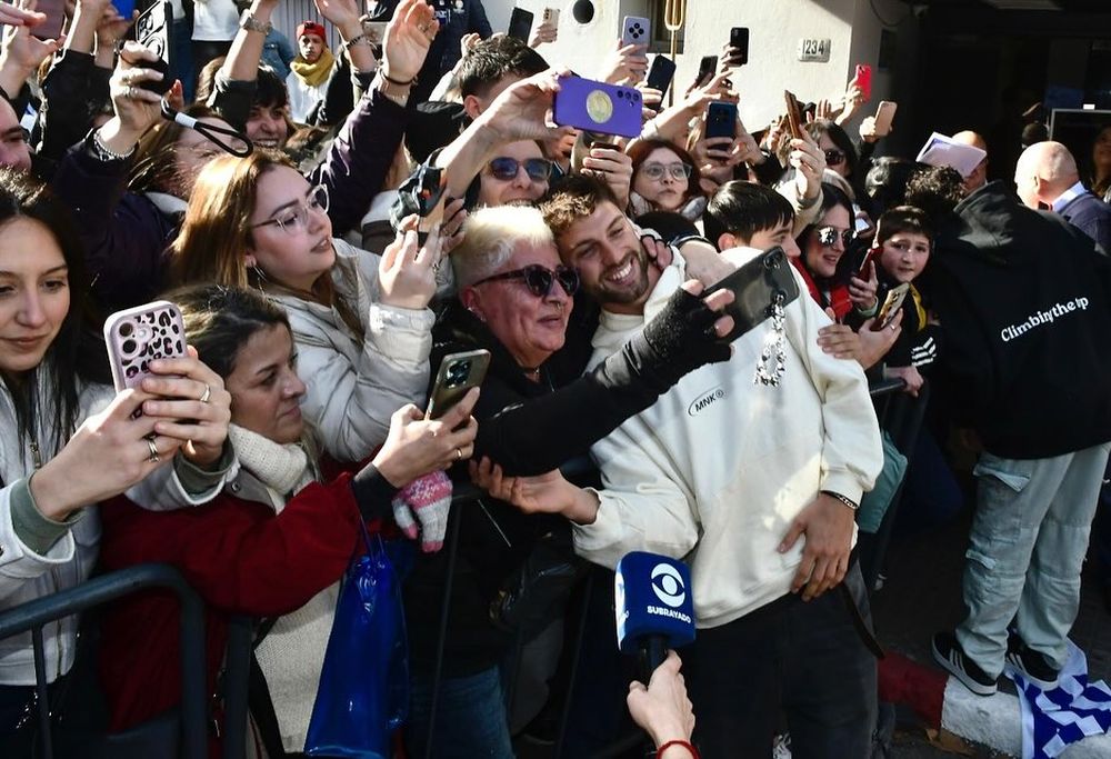 Santiago Tato Algorta al salir de Canal 10
