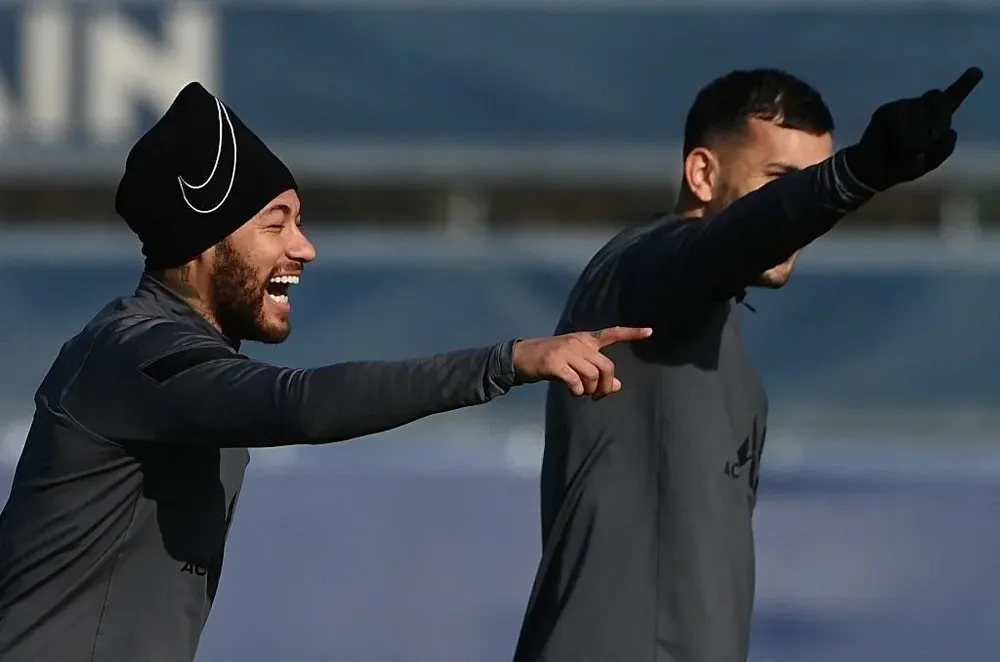 Neymar a las risas en su regreso