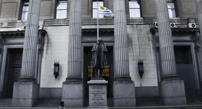 BROU deja en suspenso cierre parcial de 14 sucursales