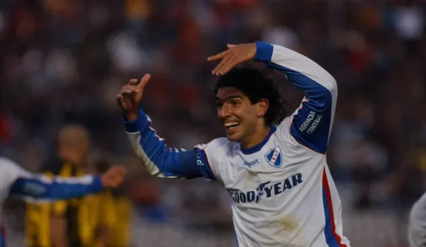 En el campeonato especial de 2005 cuando jugó con Suárez en Nacional