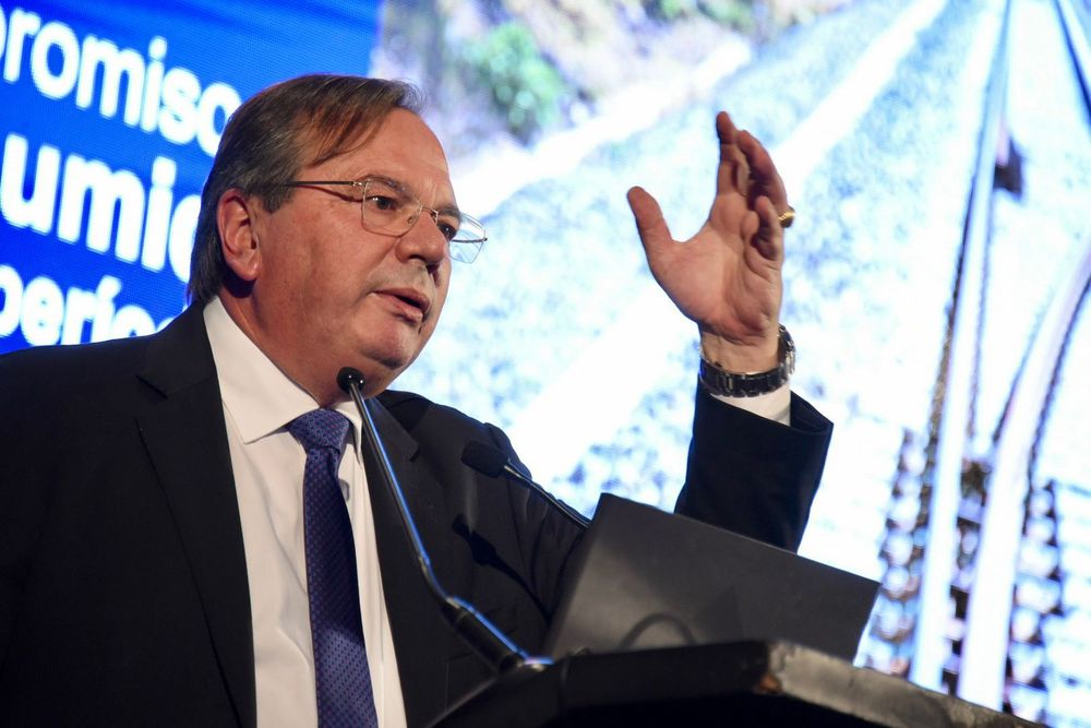 El ministro de Transporte y Obras Públicas saliente, José Luis Falero
