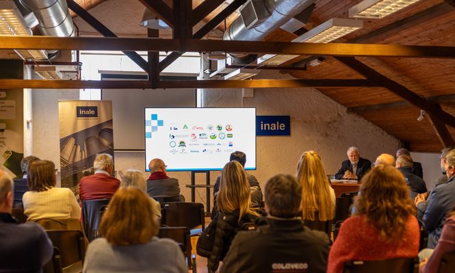 Inale: el lanzamiento se realizó en la sede del instituto, en el Prado.