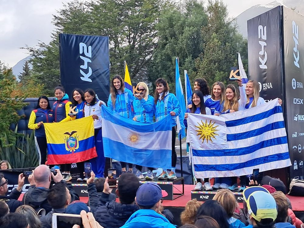 Uruguay en el podio femenino del Sudamericano de Path y Montaña de Villa La Angostura, Argentina