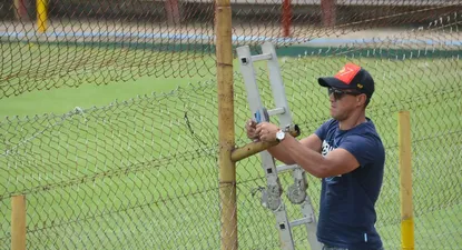 Fabián Canobbio en las obras para acondicionar al Paladino y llevar a los grandes