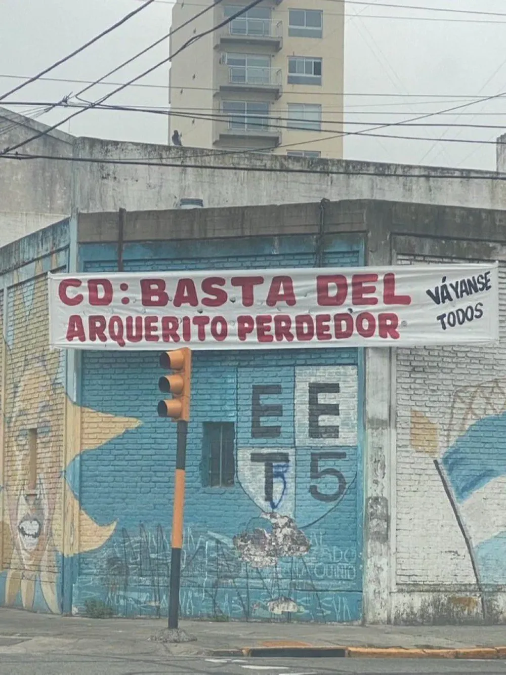 La pancarta contra Sosa