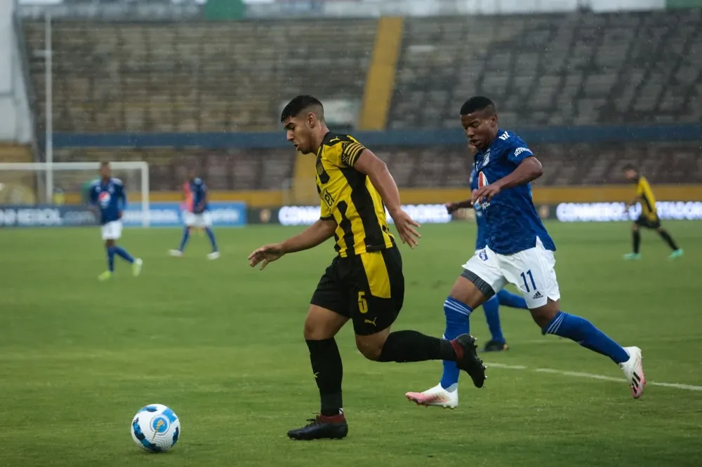 De Ritis, lateral de buena marca y proyección