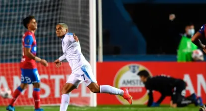 Festejo de gol ante Universidad Católica
