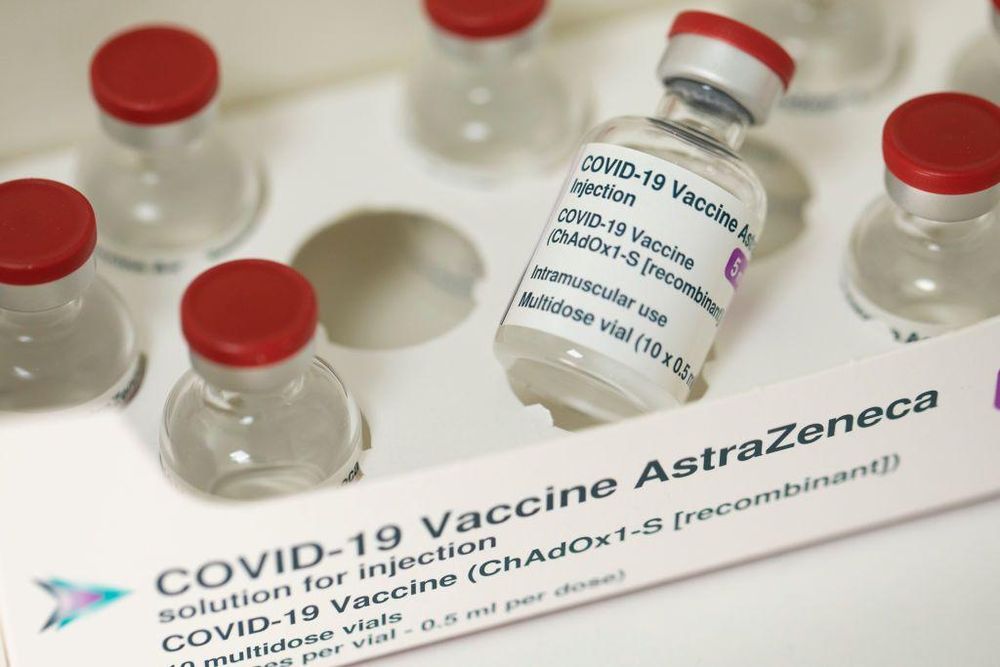 La vacuna contra el coronavirus desarrollada por la universidad de Oxford y producida por la farmaceútica AstraZecena fue la más económica y fácil de almacenar.