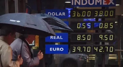 El dólar sigue trepando y llegó a $ 38 en la venta de los cambios