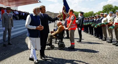 El mandatario francés Emmanuel Macron y su homólogo indio Narendra Modi en los festejos del 14 de julio.