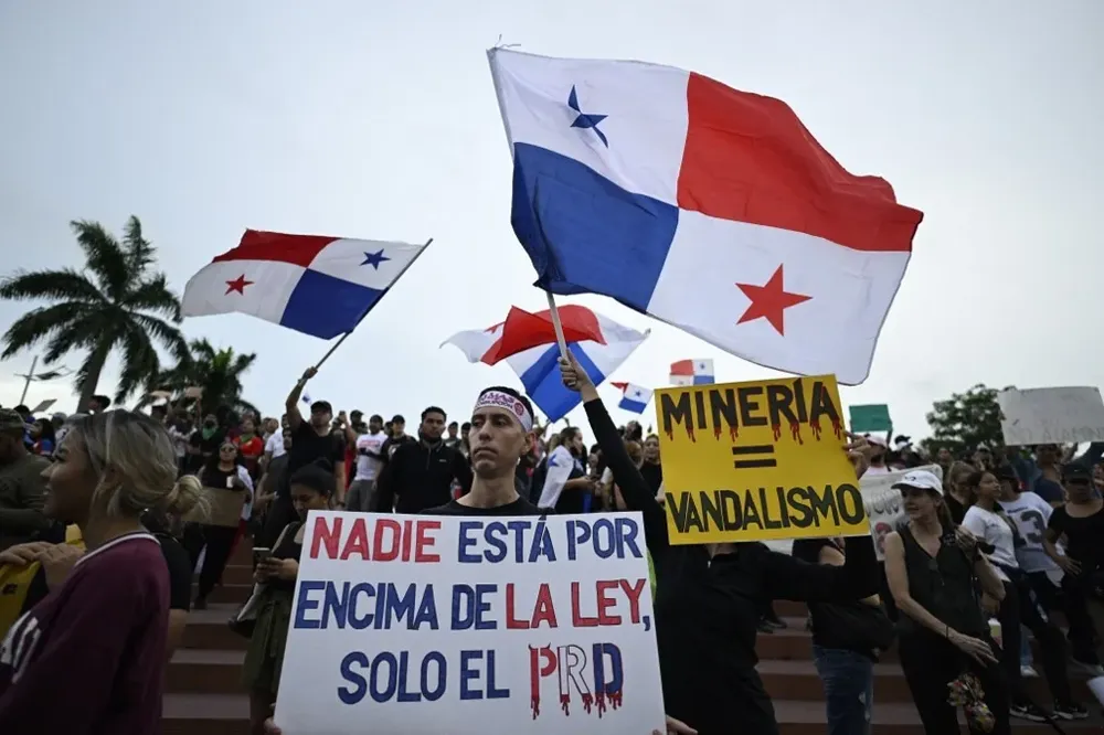 Los analistas advierten que hay un desgaste de las instituciones y una ruptura con los actores que ejercen la representación política.