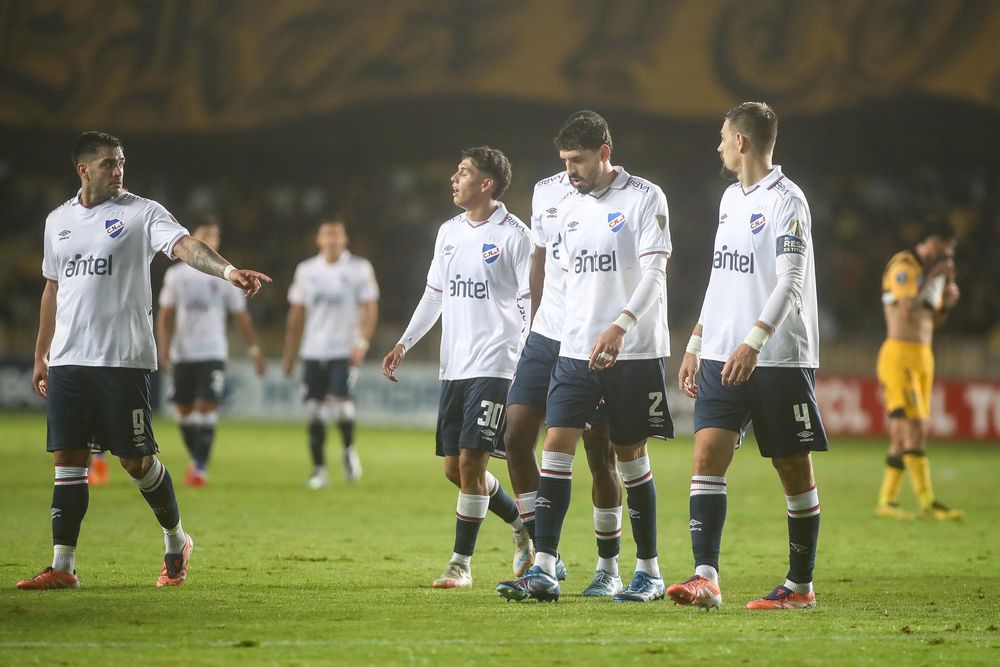 Jugadores de Nacional ante Coquimbo en Chile &nbsp;