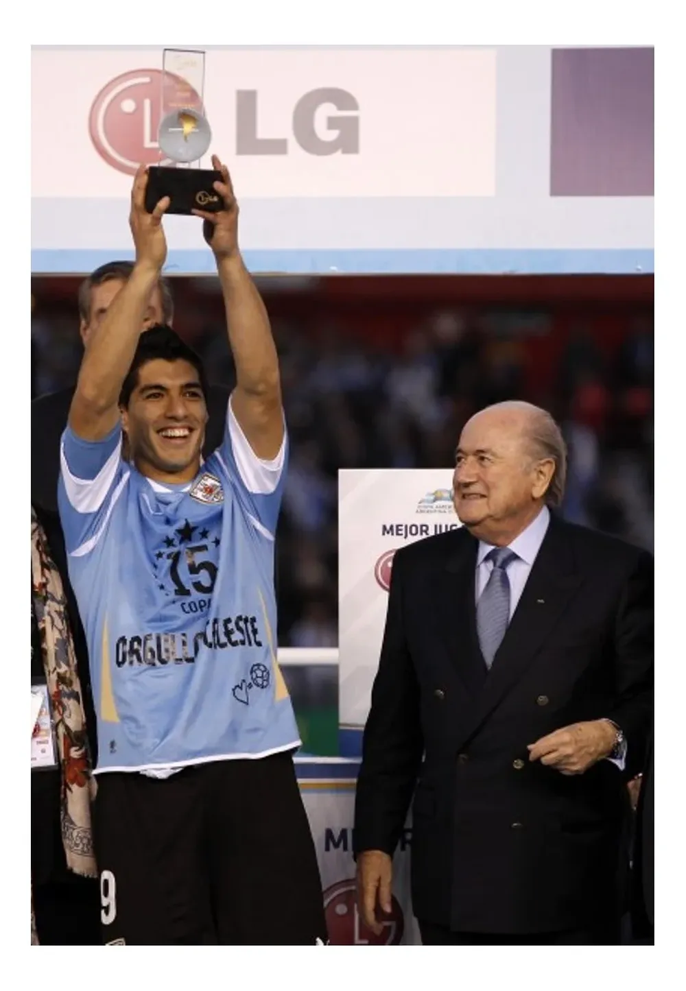 Blatter y Suárez