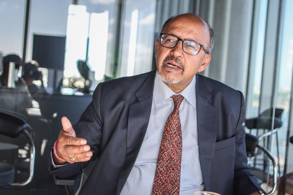 Ajaneesh Kumar, embajador de India