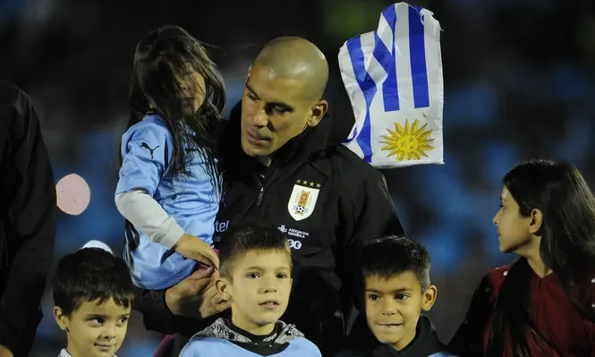 En busca de un lateral derecho para la selección