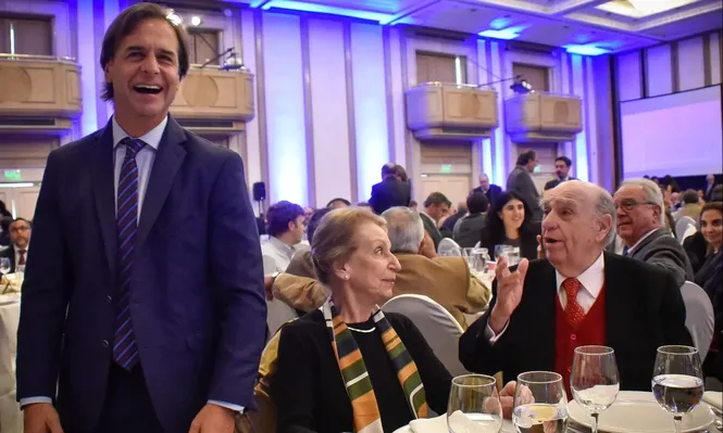 Una alegoria boxística del expresidente sirvió para pedir un mayor compromiso a la coalición