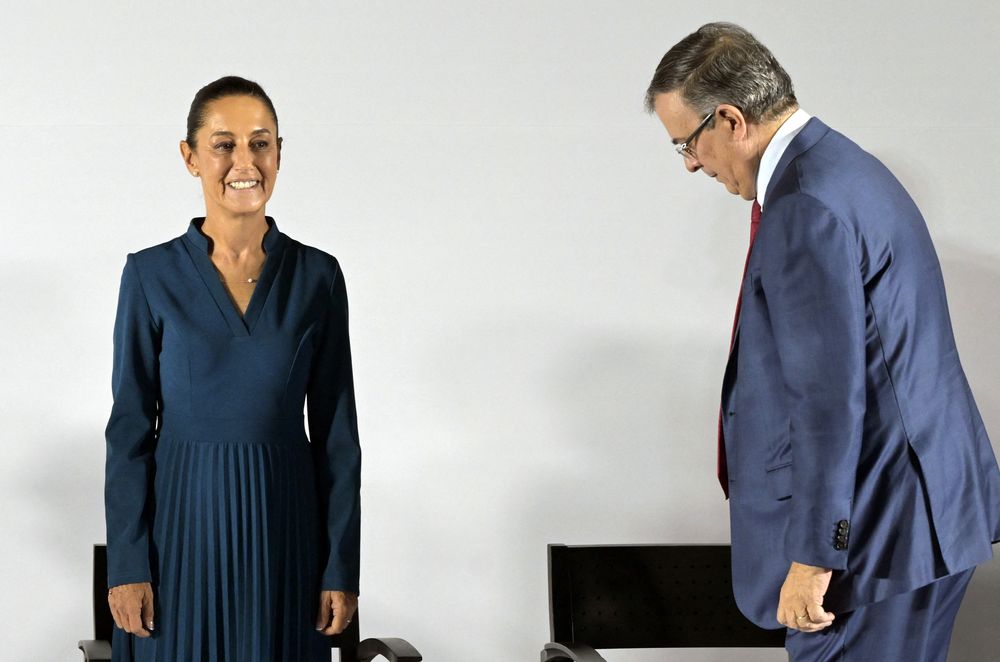 Claudia Sheinbaum y Marcelo Ebrard, designado al frente de la Secretaría de Economía de México