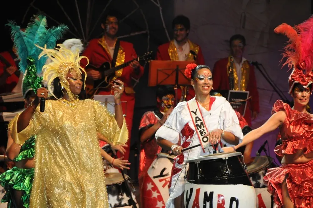 Loreley Acosta y Carol Larraura en el Teatro de Verano
