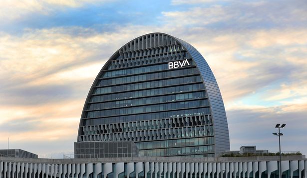 BBVA alcanza un beneficio récord de 10.054 millones en 2024, con un crecimiento del 25%