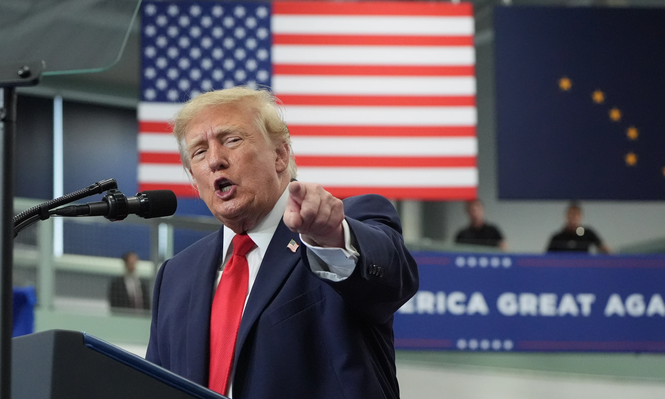 Trump de campaña en Alaska