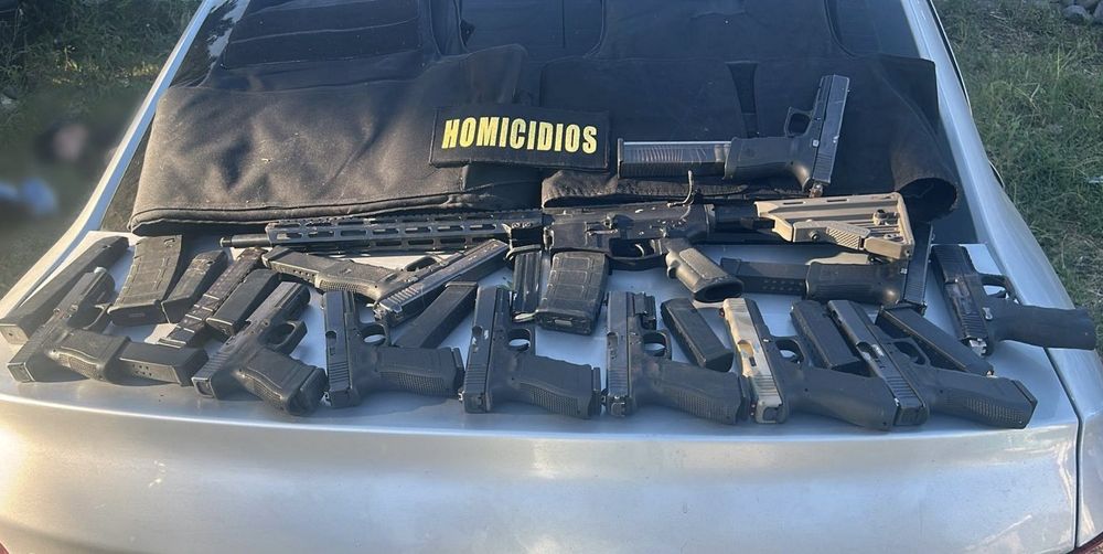 Arsenal de armas encontrado en el barrio Plácido Ellauri