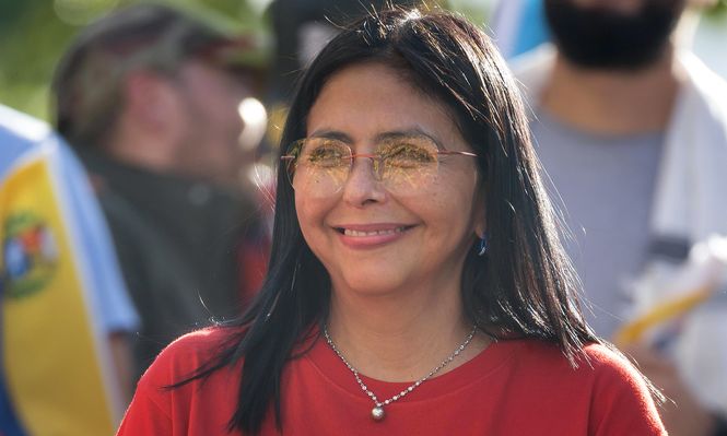 Quién es Delcy Rodríguez, la cara chavista de una posible transición en Venezuela