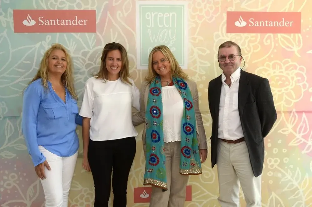 Graciela Álvarez, Valentina Borrazás, Anabella Junger y Bernardo Ferrando
