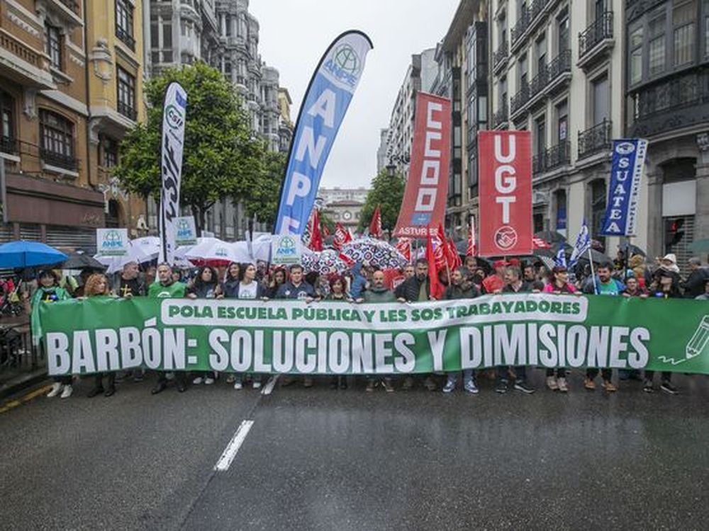 Manifestación por la educación pública en Oviedo. EUROPA PRESS
