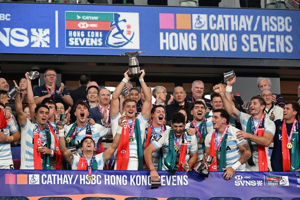 Argentina y el trofeo en el Hong Kong Sevens