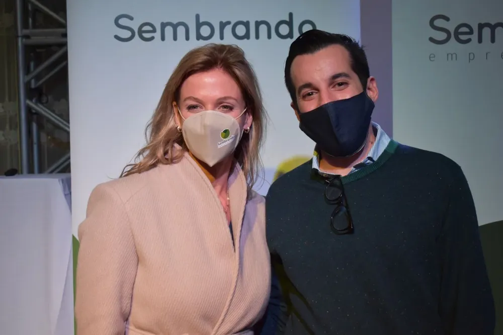 Lorena Ponce de León y Cristian Montiel